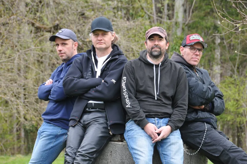 The Noisy Gatecrashers